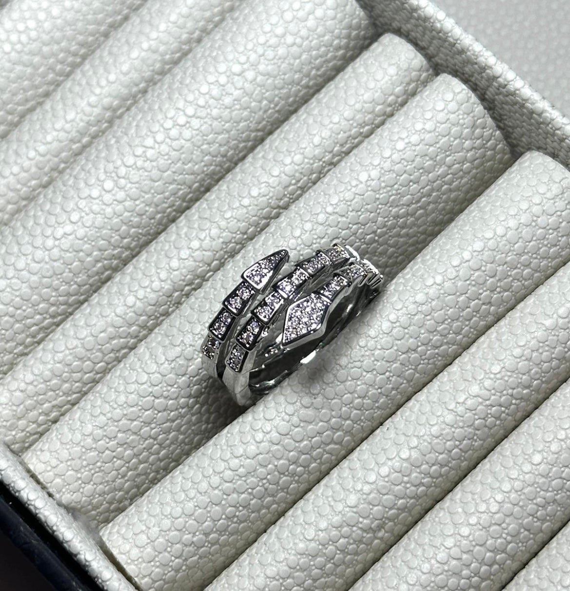 Zirkon Taşlı Yüzük (ayarlanabilir)