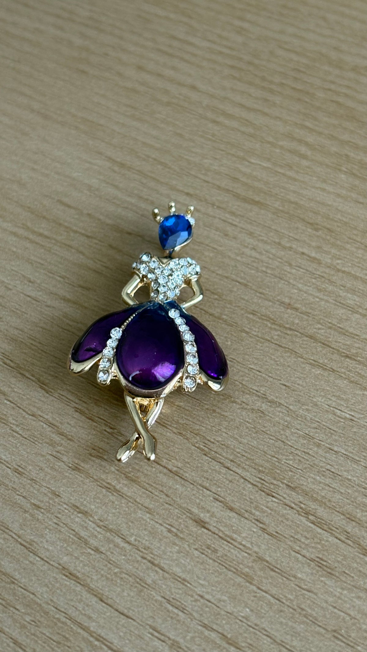 Balerin Broş