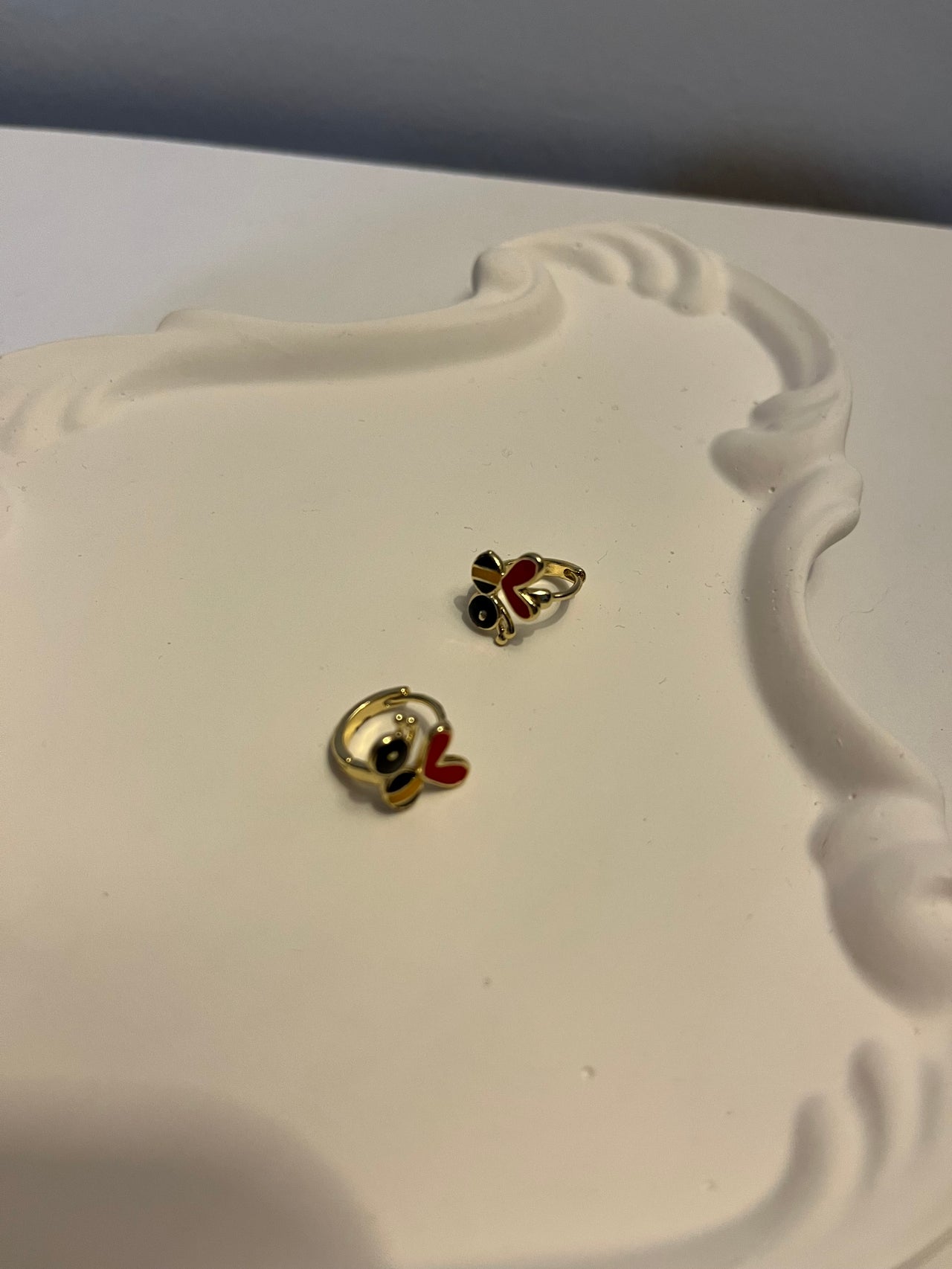 Arılı 14k kaplama özel seri küpe